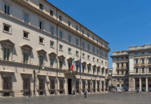 Proroga del porto d’armi: verso la fine dell’eccezione proroga del porto d'armi: facciata di palazzo chigi, sede del governo italiano