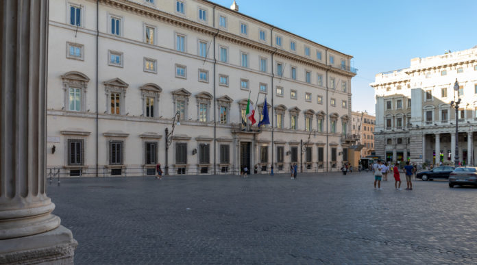 proroga dello stato d'emergenza: facciata di palazzo chigi, sede del governo italiano