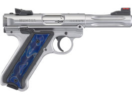 Ruger Mark IV Hunter #40172, la pistola .22 LR con guancette tridimensionali Ruger Mark IV Hunter 40172, la pistola .22 LR con guancette tridimensionali