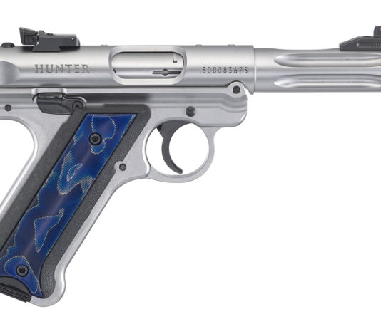 Ruger Mark IV Hunter #40172, la pistola .22 LR con guancette tridimensionali Ruger Mark IV Hunter 40172, la pistola .22 LR con guancette tridimensionali