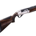 primo piano del calcio del fucile benelli ethos sport 28