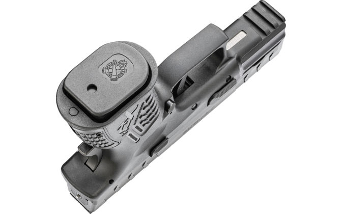 pistola Springfield Armory Xd-M Elite vista dal basso, con caricatore inserito