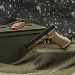 pistola g17 gen5 fr appoggiata sulla canna