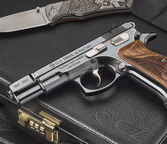 Cz 75 Tobruk, la pistola da collezione in edizione limitata Cz 75 Tobruk, la pistola da collezione in edizione limitata