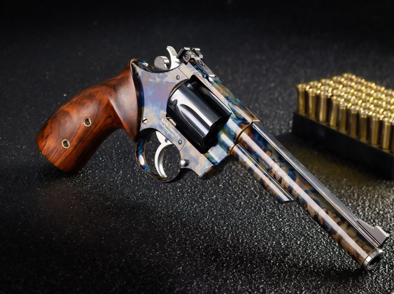 4 pollici, revolver da collezione nighthawk korth vintage visto da destra