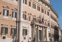 Assemblea dell’Uits, tre interrogazioni parlamentari Assemblea dell’Uits: facciata di palazzo di montecitorio