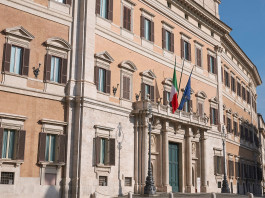 Assemblea dell’Uits, tre interrogazioni parlamentari Assemblea dell’Uits: facciata di palazzo di montecitorio