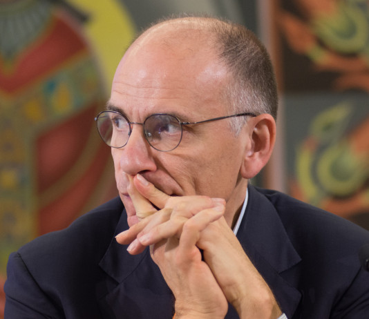 Legislazione sulle armi, Letta propone restrizioni legislazione sulle armi: Enrico Letta chiede restrizioni