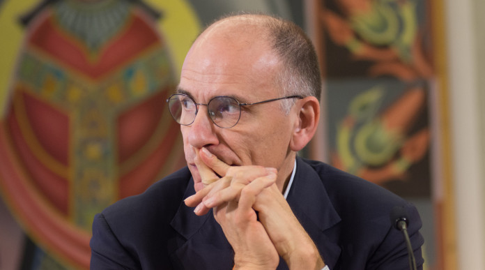 legislazione sulle armi: Enrico Letta chiede restrizioni