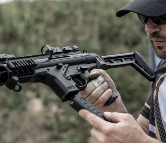 Beretta PMXs, la pistola mitragliatrice per il settore civile Beretta PMXs, la pistola mitragliatrice per il settore civile