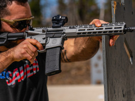 Sig Sauer M400 Switchblade, la carabina semiautomatica ambidestra Sig Sauer M400 Switchblade, la carabina semiautomatica ambidestra