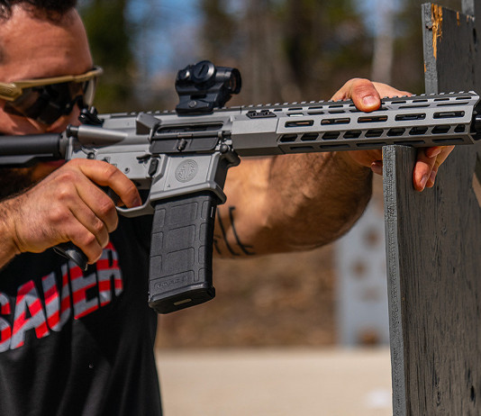 Sig Sauer M400 Switchblade, la carabina semiautomatica ambidestra Sig Sauer M400 Switchblade, la carabina semiautomatica ambidestra