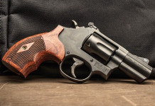 Smith & Wesson Model 19 Carry Comp: più corto il revolver per il porto occulto Smith & Wesson Model 19 Carry Comp più corto il revolver per il porto occulto