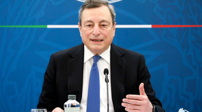 Stato d’emergenza prorogato che succede al porto d’armi in scadenza: Mario Draghi in conferenza stampa a palazzo chigi
