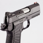 di tre quarti posteriore, la pistola subcompatta wilson combat SFX9