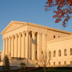 Armi negli Stati Uniti: novembre snodo decisivo Armi negli Stati Uniti: facciata della Corte suprema