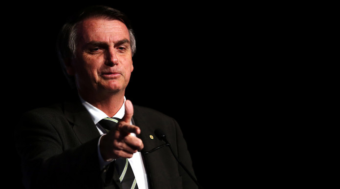 Più pistole in Brasile ecco Bolsonaro sulle armi