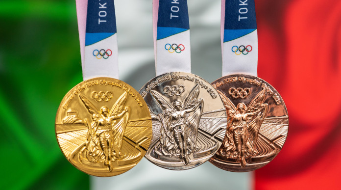 Tiro a volo a Tokyo 2020: medaglie davanti a bandiera italiana
