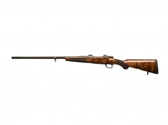 da sinistra, la carabina bolt-action in edizione limitata Rigby Highland Stalker Nile