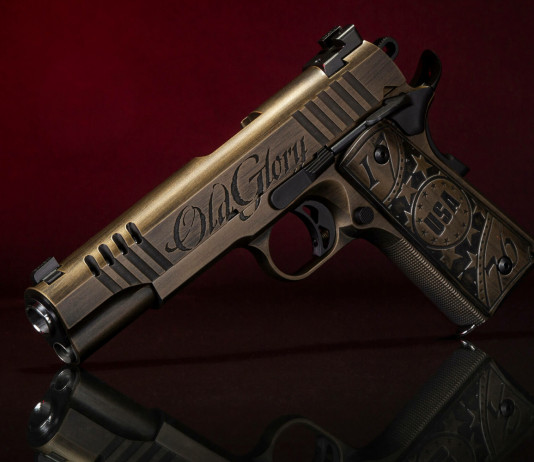 Auto Ordnance Old Glory, la pistola 1911 custom dedicata alla bandiera Auto Ordnance Old Glory, la pistola 1911 custom dedicata alla bandiera