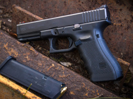 Calibro 9×19 per uso civile: la situazione alla Camera Calibro 9x19 per uso civile: pistola Glock con caricatore