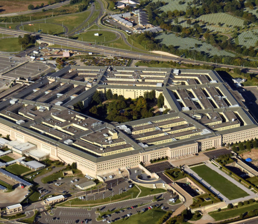 Nuove armi d’assalto per l’esercito americano: il retroscena di Repubblica Nuove armi d’assalto per l’esercito americano: pentagono, sede del ministero della DIfesa americano, visto dall'alto