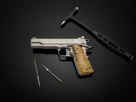 lato sinistro della pistola cabot guns titan
