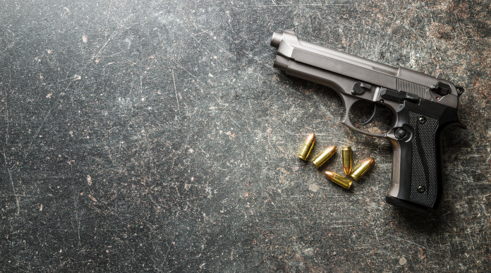 Disegni di legge sulle armi: pistola con munizioni