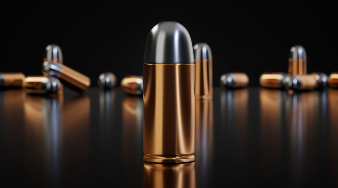 Divieto munizioni in piombo: munizioni per pistola su fondo nero