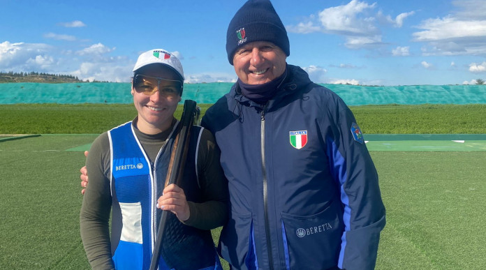 Coppa del mondo di tiro a volo: Silvana Stanco, medaglia d'argento a Nicosia, insieme al direttore tecnico Albano Pera
