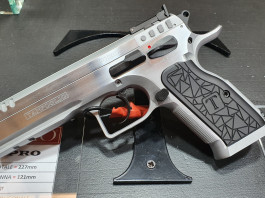 Tanfoglio Stock III Pro, nuova pistola sportiva italiana a Iwa 2022 Tanfoglio Stock III Pro, nuova pistola sportiva italiana a Iwa 2022