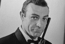 Le iniziative di Paganini a Eos ’22 Le iniziative di Paganini e Eos ’22: Sean Connery-James Bond con pistola