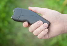 Armi a impulsi elettrici per la polizia locale, la sentenza della Consulta Armi a impulsi elettrici per la polizia locale: stungun e taser