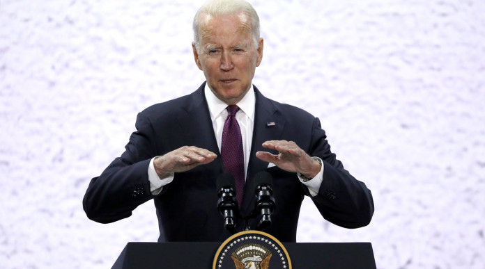Strage di Uvalde, Biden annuncia restrizioni sulle armi
