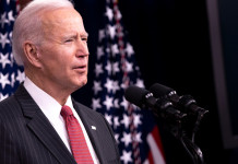 Armi in America, Biden sollecita parlamento Armi in America, Biden sollecita parlamento