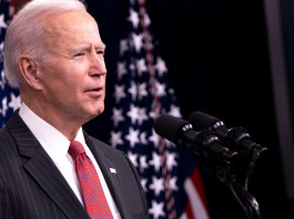 Armi in America, Biden sollecita parlamento Armi in America, Biden sollecita parlamento