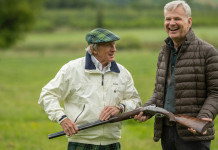 Cifra record per il Beretta SL2 Launch Edition all’asta di beneficenza Cifra record per il Beretta SL2 Launch Edition all’asta di beneficenza: Jackie Stewart e Franco Gussalli Beretta con il pezzo unico SL2 Launch Edition
