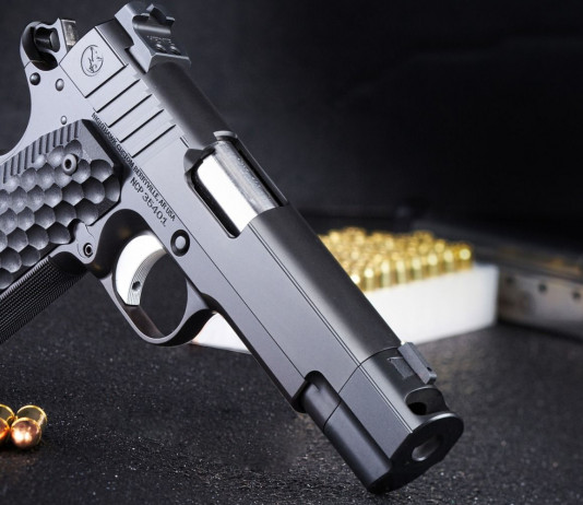 Nighthawk Fire Hawk, la pistola custom da collezione Nighthawk Fire Hawk, la pistola custom da collezione