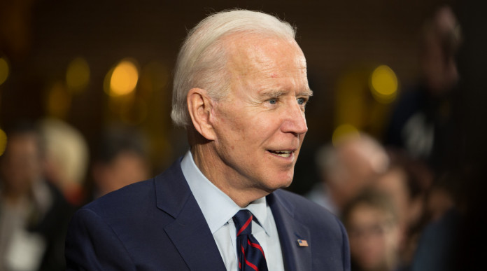 Armi in America: Joe Biden, presidente degli Stati Uniti, in primo piano