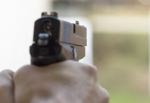 Campionato italiano di tiro rapido sportivo: la data della finale Campionato italiano di tiro rapido sportivo: pistola impugnata verso bersaglio