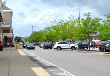 Giovane armato ferma mass shooting a Greenwood Giovane armato ferma mass shooting a Greenwood