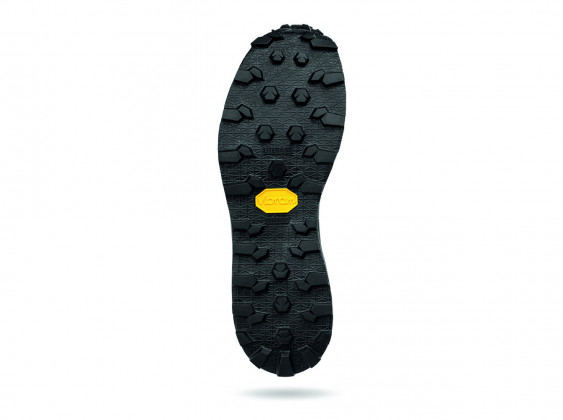 suola Vibram megagrip litebase della scarpa outdoor crispi attiva