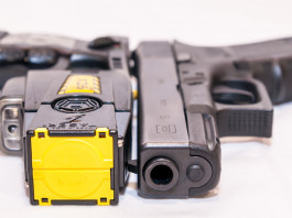 La Lega: ampliare l’uso del taser La Lega ampliare l’uso del taser: taser con pistola