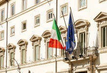 Risultato delle elezioni, il commento di Unarmi Risultati delle elezioni: facciata di palazzo chigi con bandiere