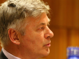 Incidente sul set di Rust, la denuncia di Baldwin Incidente sul set di Rust, la denuncia di Baldwin