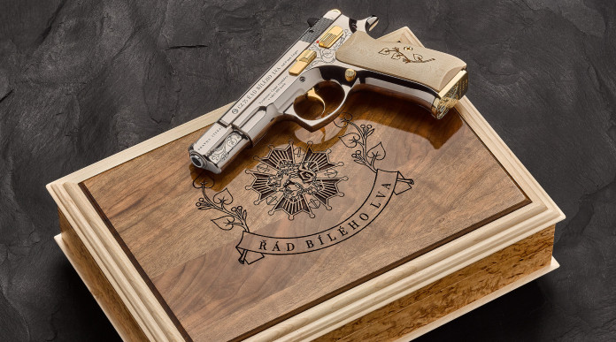 Cz 75 Order of the white lion 001, all’asta la pistola da collezione