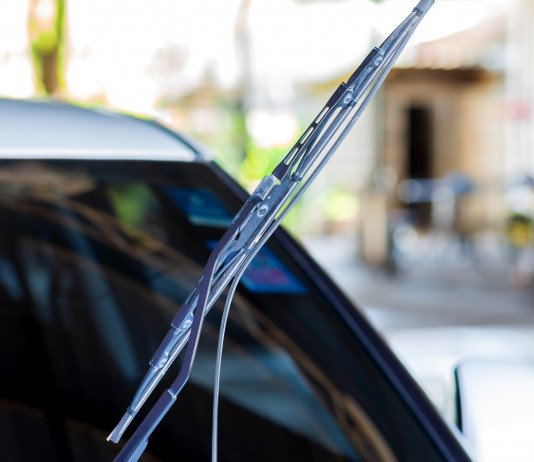 Lite stradale e porto d’armi: la sentenza Lite stradale e porto d’armi: tergicristallo rotto