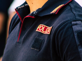Criminalità e sicurezza in Italia, i dati del 2022 Criminalità e sicurezza in Italia: divisa agente di polizia