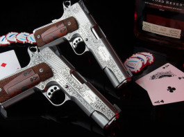 Ed Brown Pair of aces, la coppia di pistole custom Ed Brown Pair of aces, la coppia di pistole custom