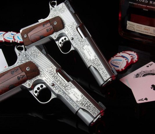 Ed Brown Pair of aces, la coppia di pistole custom Ed Brown Pair of aces, la coppia di pistole custom